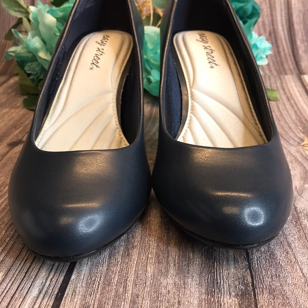 EASY STREET Passion Navy Pumps 10W - Picture 10 of 10